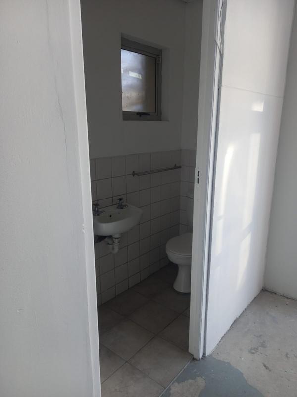 To Let commercial Property for Rent in Fairview Eastern Cape